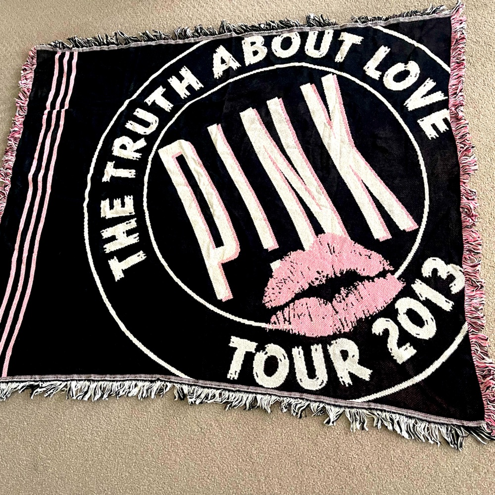 Pink The Truth About Love 2013 Tour Tapestry Throw Blanket 50" x 43"